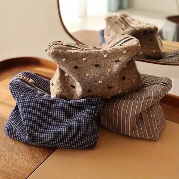 NEW Patterned Cosmetic Bags - Picture 1 of 6